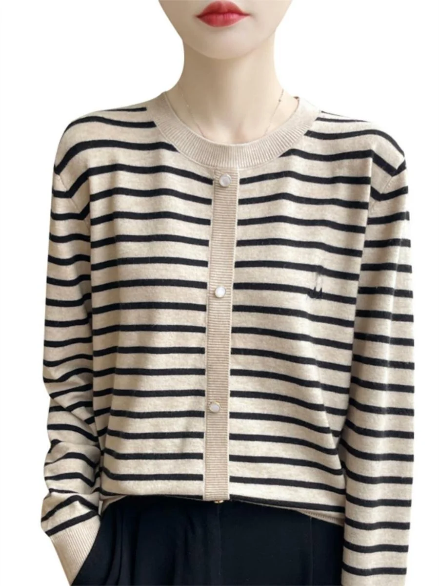 Осенняя одежда для мам среднего возраста трикотажная рубашка новинка 2024 верхняя