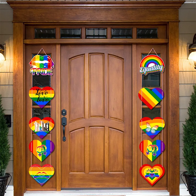 

Gay Lesbian Door Sign Rainbow Heart Porch Decoration Hanging Banner Love Pride Day Durable LGBT Accessory