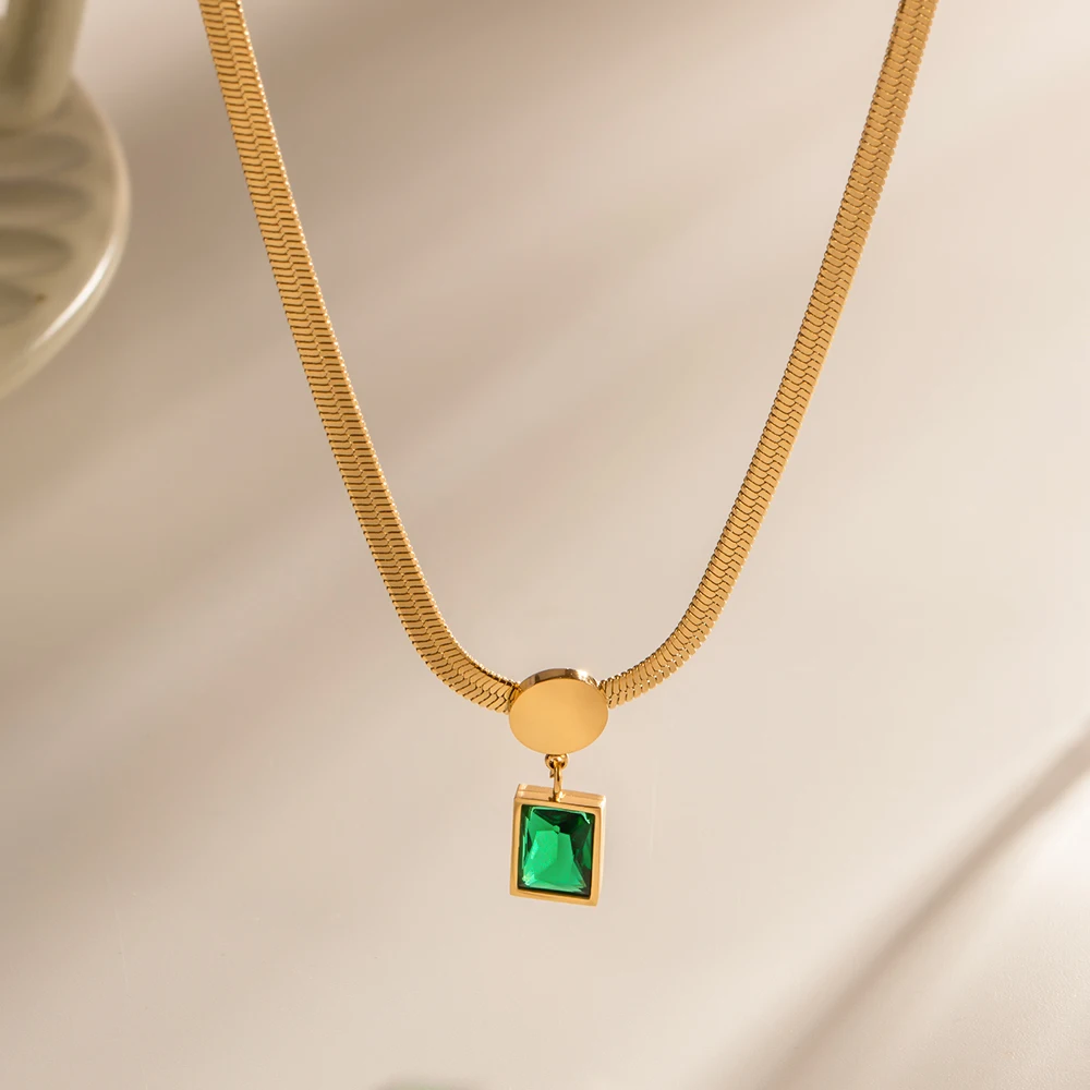 

18K Gold Square Zircon Pendant Necklace For Women Creative Square Snake Chain Necklace Ladies Stainless Steel Necklace Jewelry