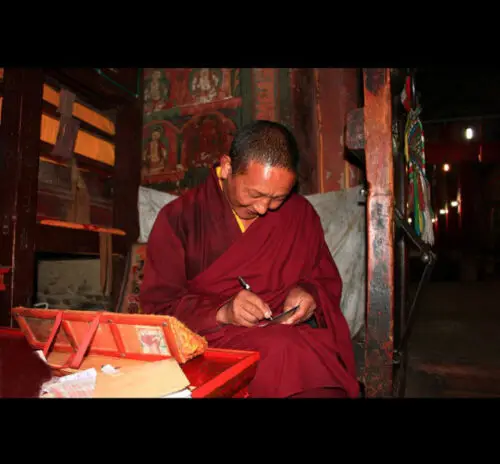 Тибетский буддийский Будда шелковый позолоченный Тханка Танка Гуру Ринпоче