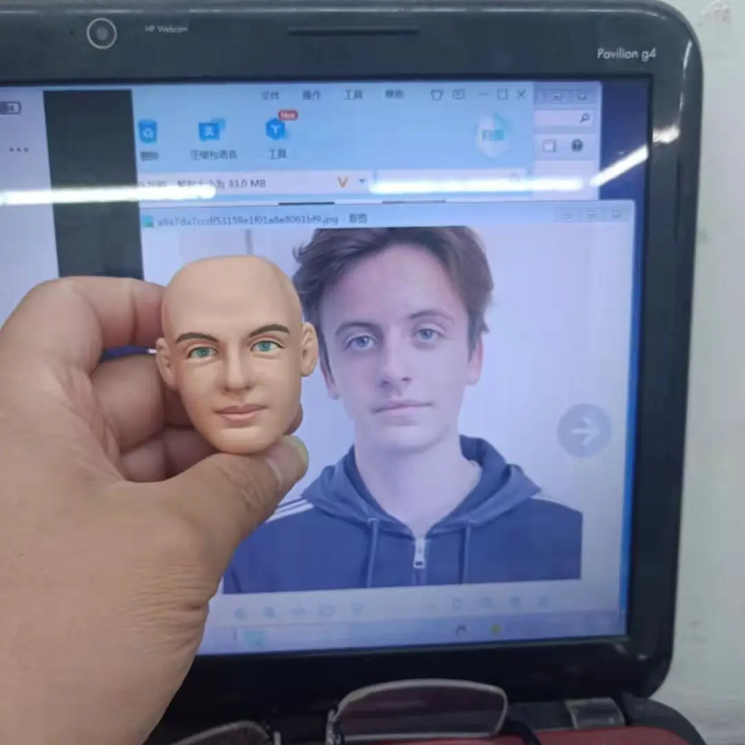 

Custom Bobbleheads Head