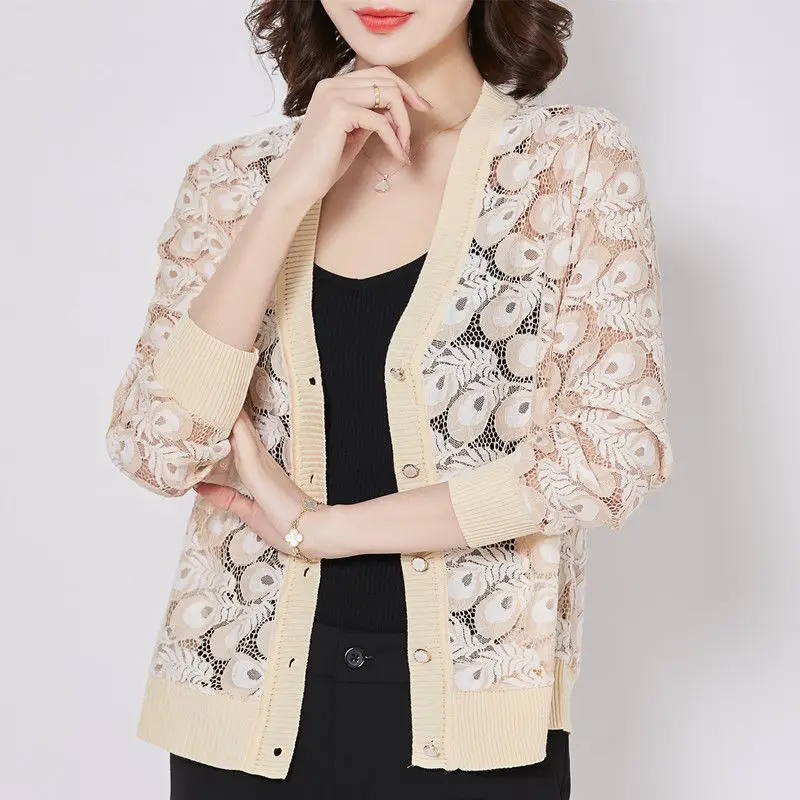 

Summer Elegant Embroidered Lace Patchwork Knitted Cardigan Sunscreen Coats Women Loose Hollow Chic Knitwear Sweatwer Tops E124