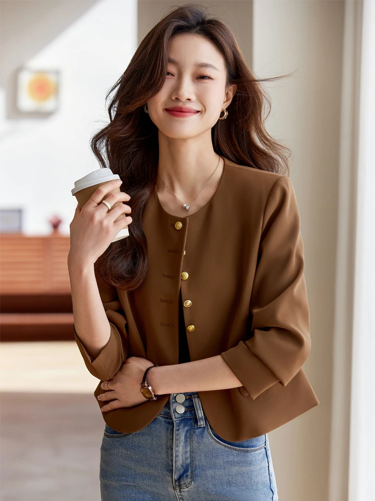 Кремово-белая изящная верхняя одежда женская осенняя Новинка 2024 маленький