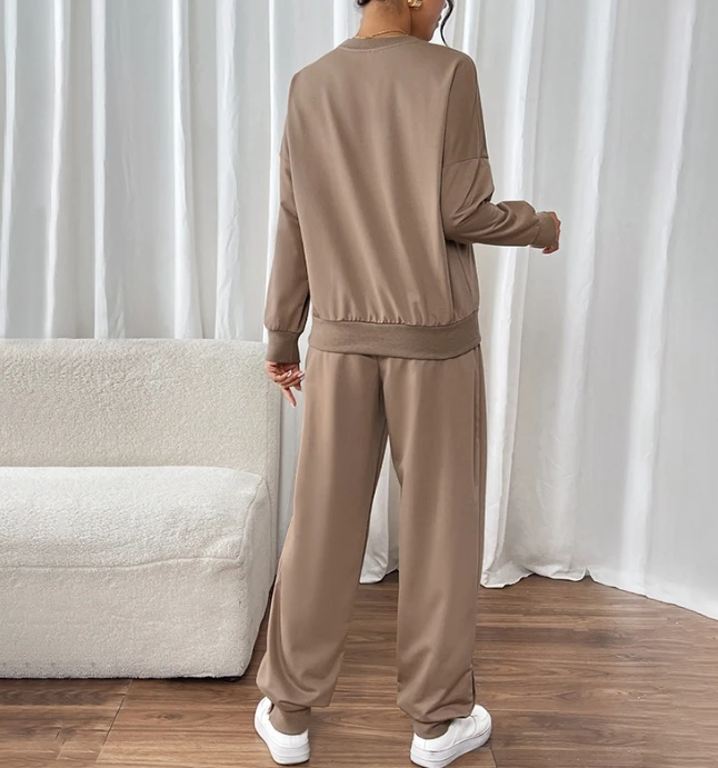 Толстовка с капюшоном однотонная круглым вырезом длинные брюки повседневный