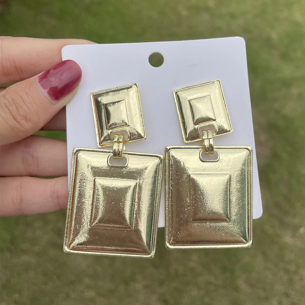 

Best Lady Retro Fashion Geometric Square Earrings European Exaggerated Personality All-match Alloy Drop Earrings for Women