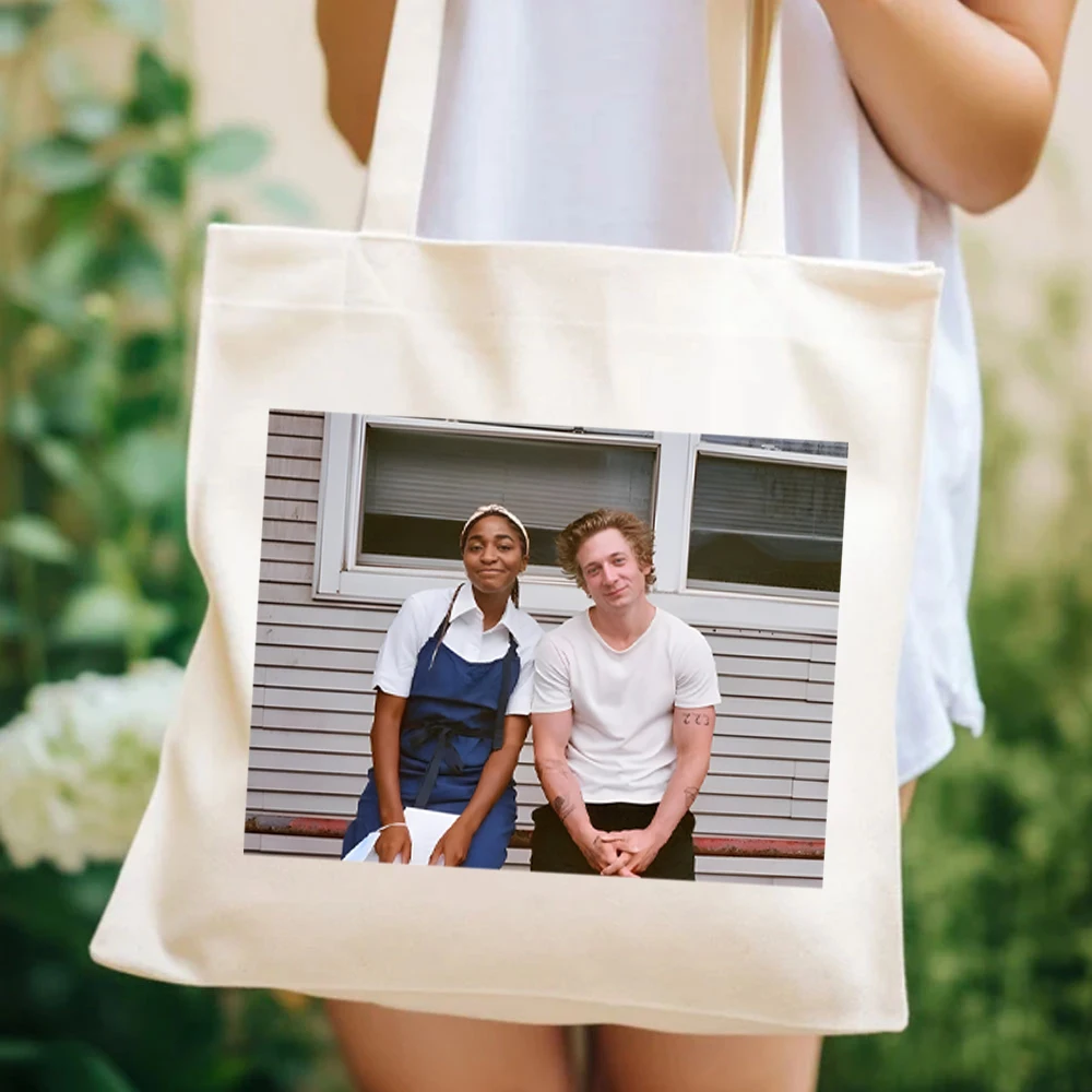 Женская сумка-тоут с изображением героев сериала Медведь