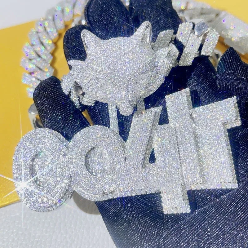 Кулон с муассанитом