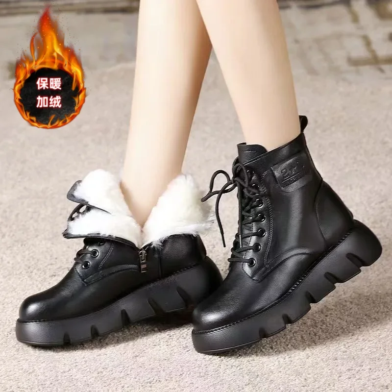Меховые зимние ботинки для женщин кроссовки на толстой подошве женские