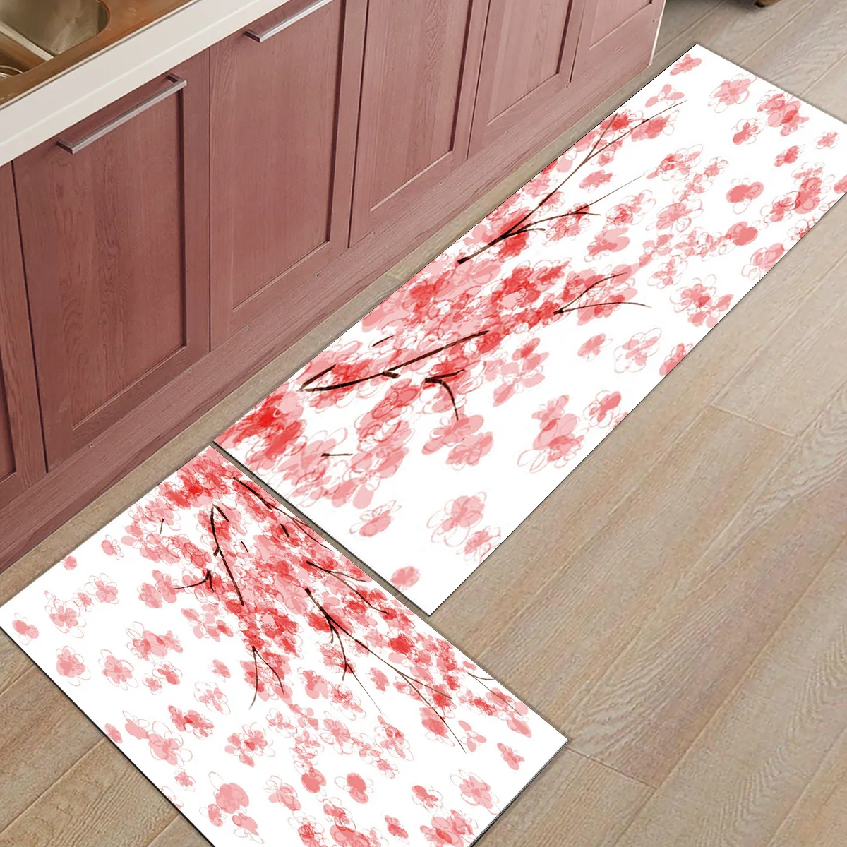 

Длинный кухонный ковер в виде розовых цветов