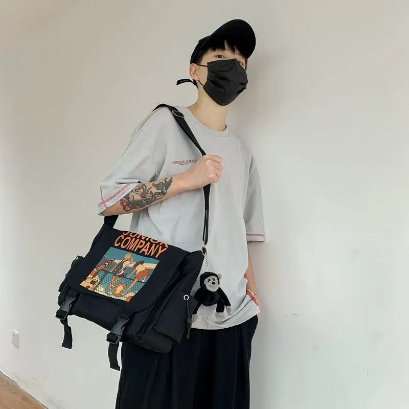 INS Messenger Bag Men Fashion Horizontal Shoulder Bag Outdoor Leisure Messenger Bag Fashion Handbag Nylon Bag Color Contrast Bag