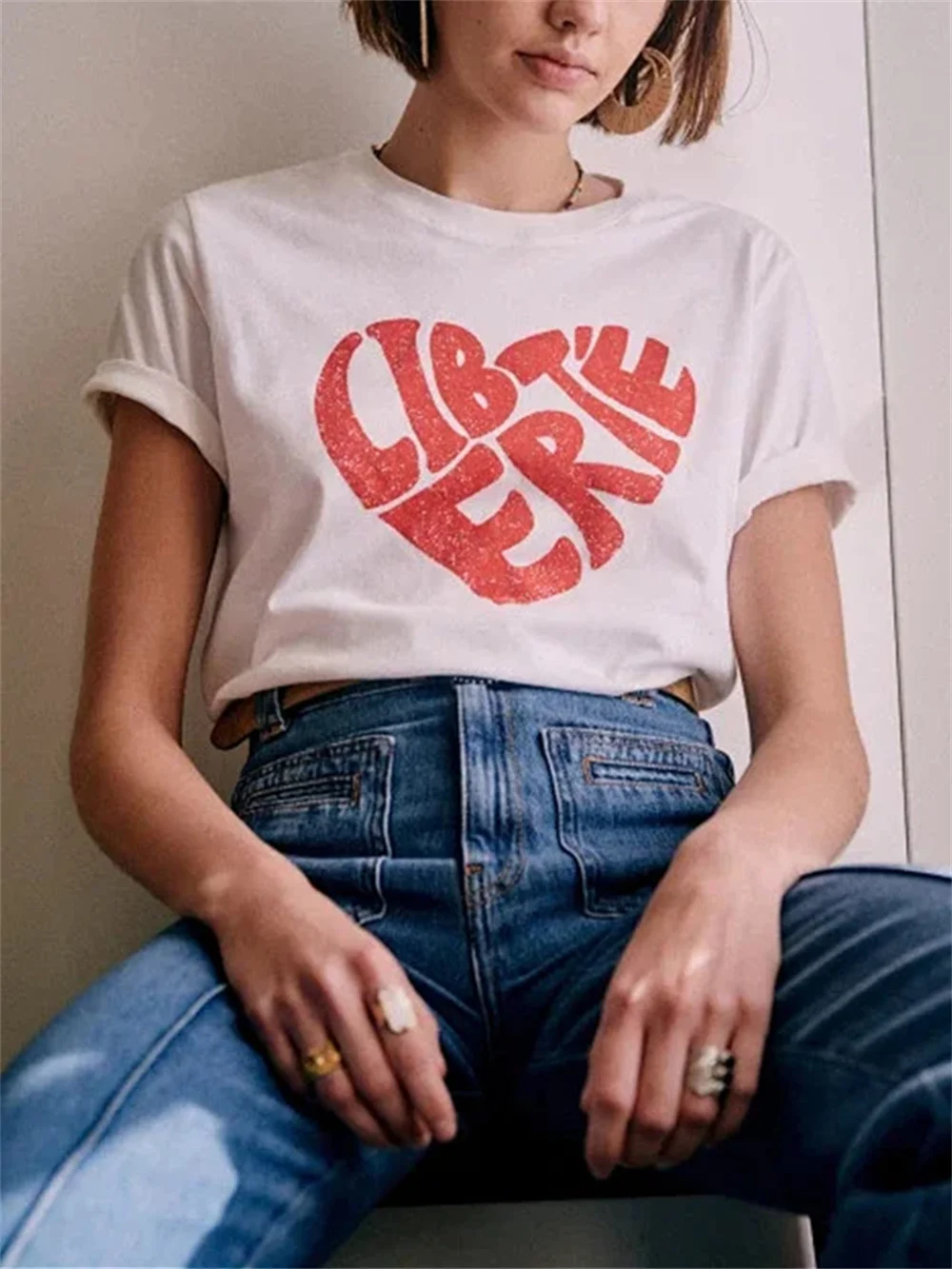 

Женская футболка в форме сердца с буквенным принтом, Новинка лета 2023, универсальная женская футболка с круглым вырезом и коротким рукавом, Простые Топы