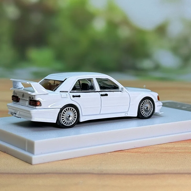 Модель автомобиля из сплава 1:64 190E W201 2 5-16 Evo