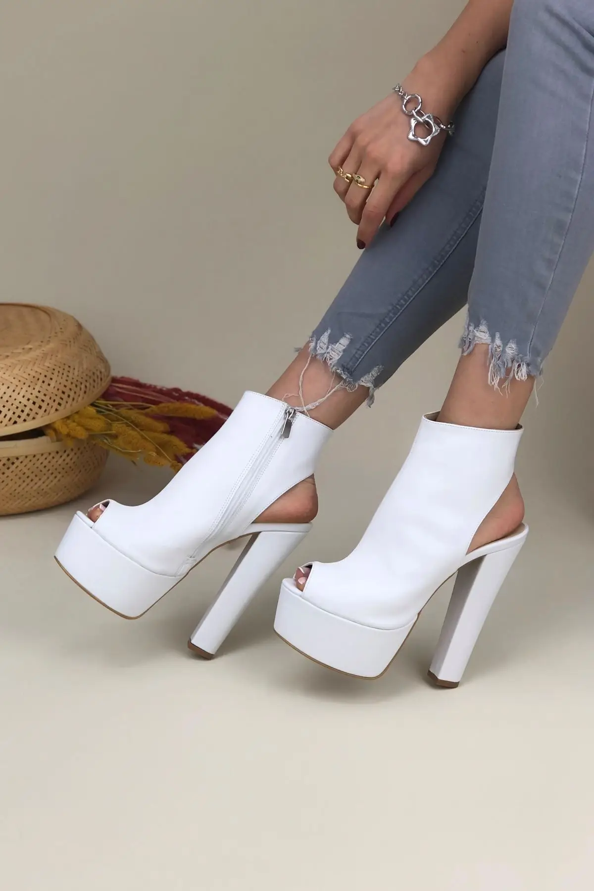 

Women's Fashion Leather High Heels Platform Shoes