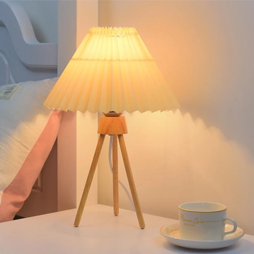 

Wooden Table Lamp Modern Korean Pleated Atmosphere USB Desk Lamp Reading Study Living Room Bedroom Night Light Home Decor
