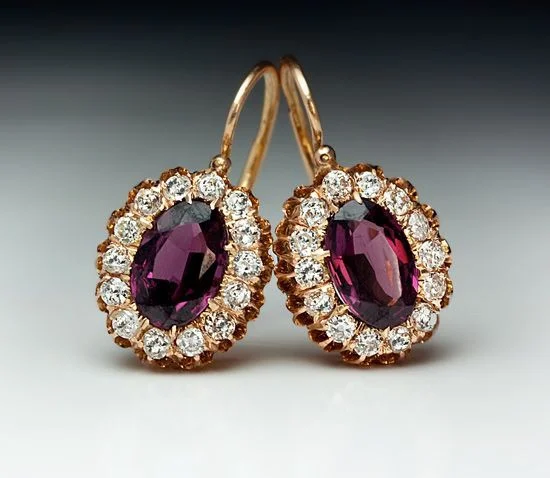 

New Flower Red Rose Gold Color Hook Earrings for Women White Dangle Earring Wedding Engagement Party Jewelry Accessories