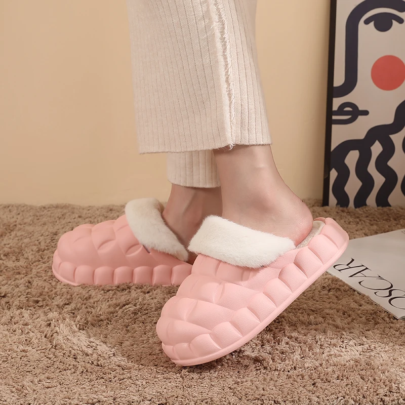 

Зимние женские тапочки, легкие водонепроницаемые теплые плюшевые домашние тапочки на толстой подошве, модные Нескользящие розовые повседн...