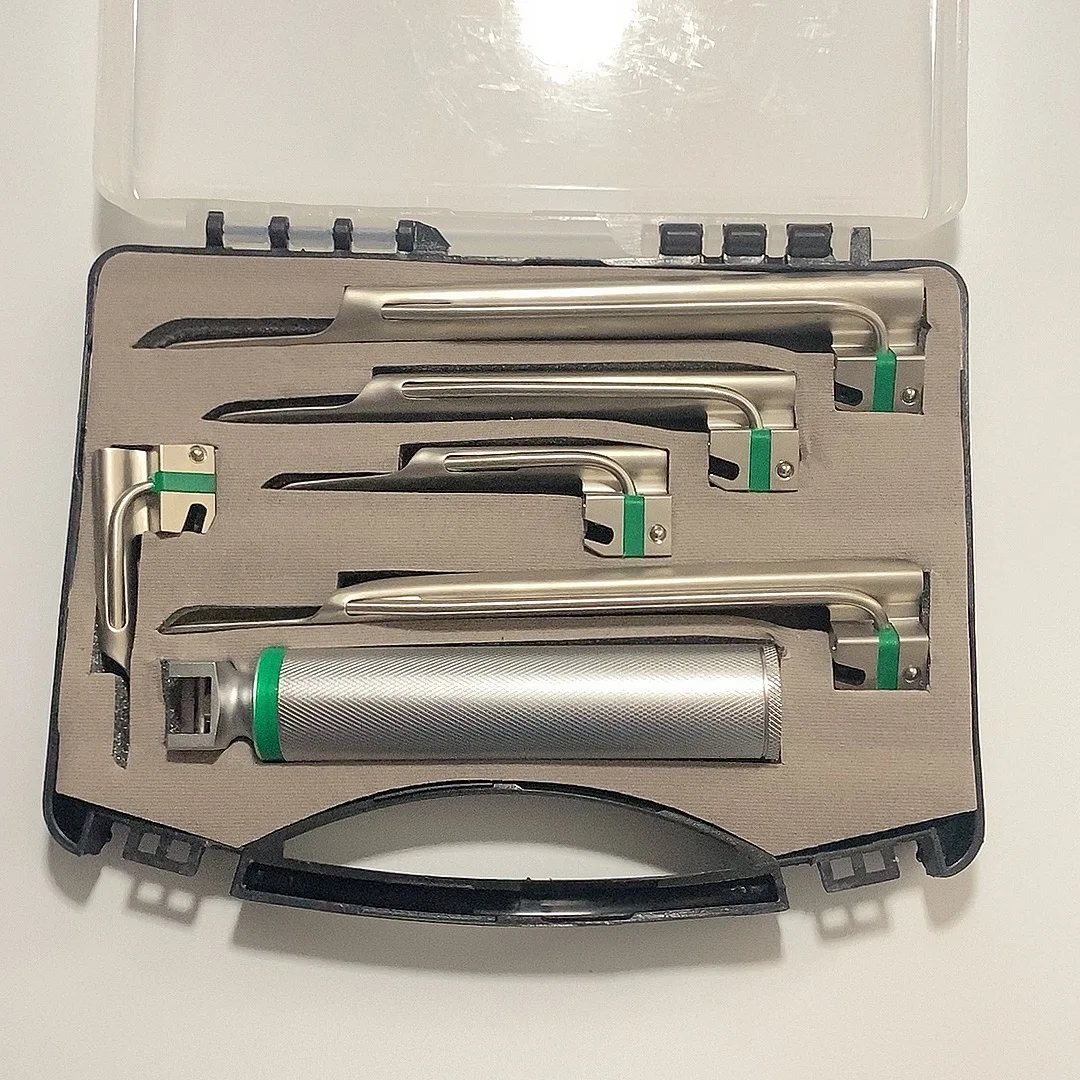 

Светодиодный ларингоскоп для животных