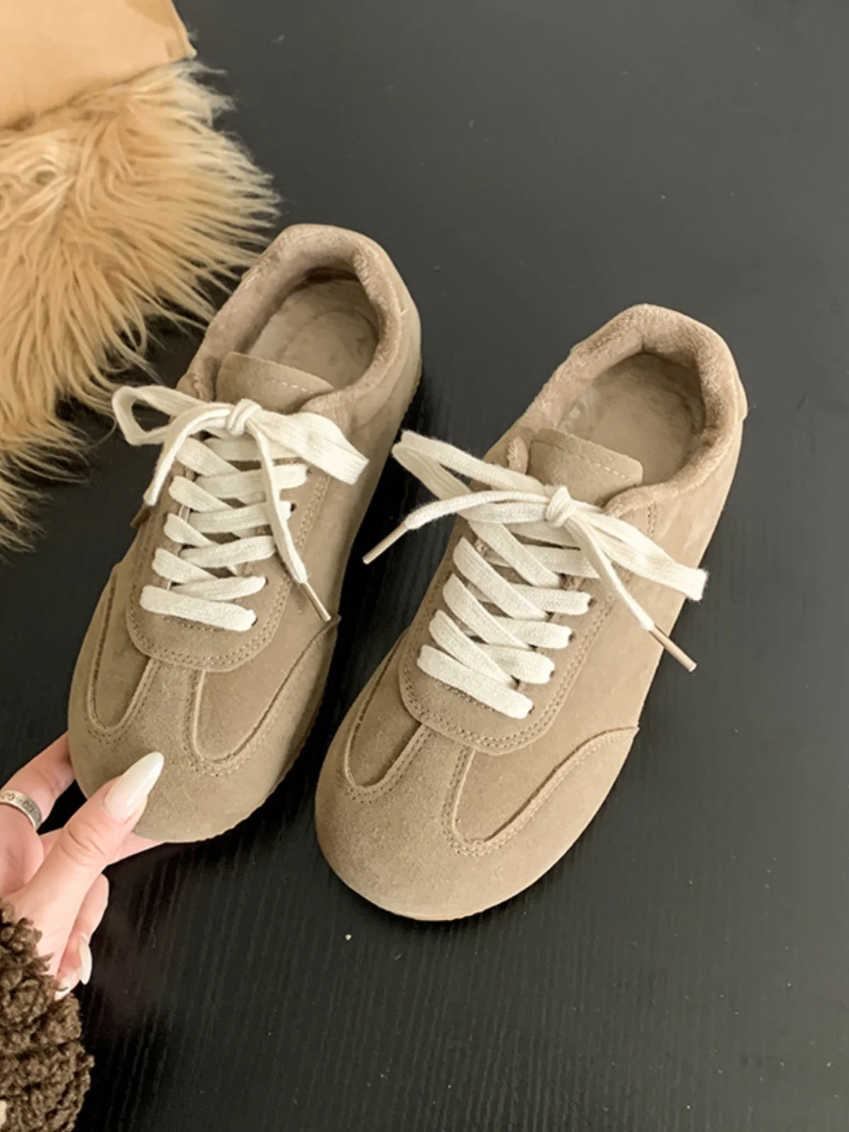 Женские туфли на плоской подошве с неглубоким ртом универсальные повседневные