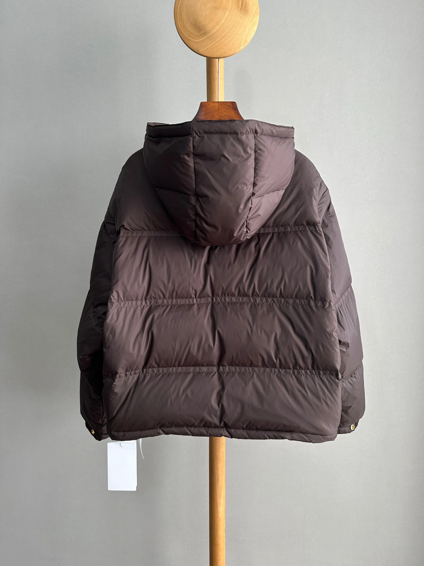 Рисунок 2 - Пуховик, наполненный 90% белым гусиным пухом