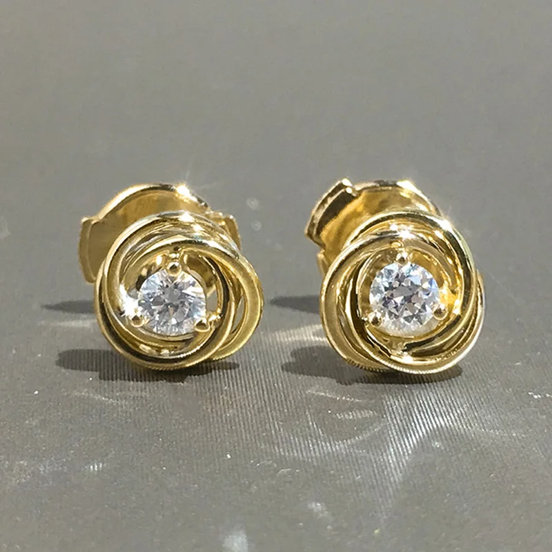 

Ne'w Metal Gold Color Spiral Design Stud Earring with Single CZ Women's Fashion Earrings Simple Versatile Ear Piercing Jewelry