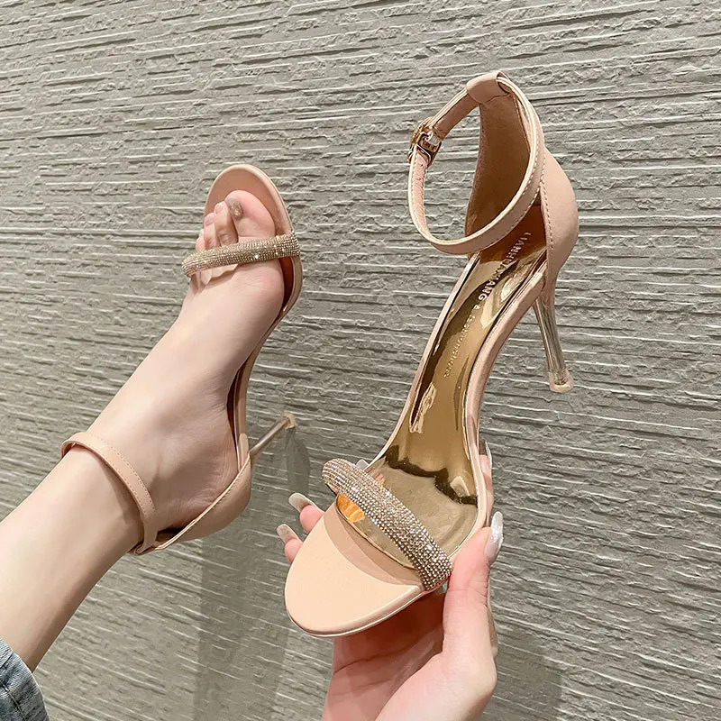 

Low Sandals Woman Leather Low-heeled Hoof Heels Rubber Fabric Rome Slides PU Low Sandals Woman Leather Low-heeled Rome Slides Ru