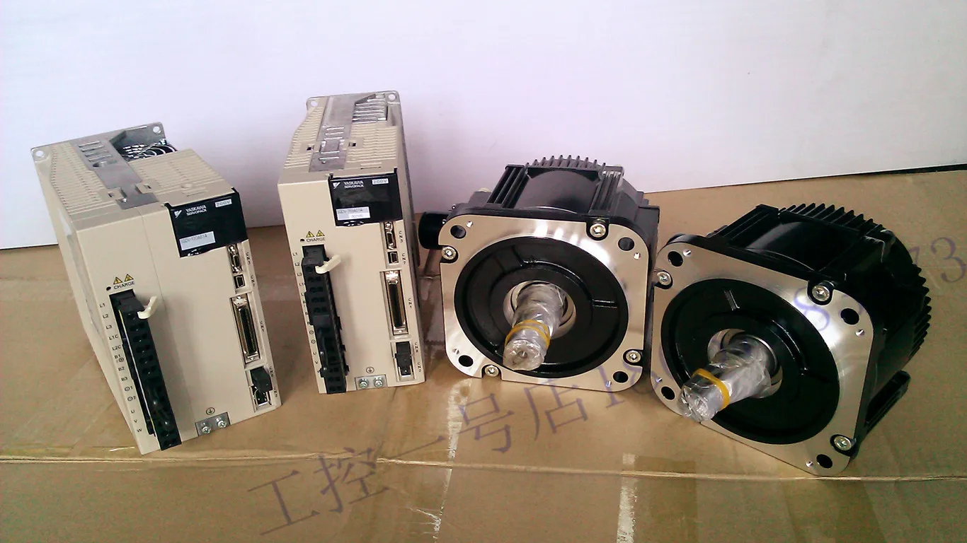 Серводвигатель Yaskawa 850W с тормозным фонарем и Драйвером