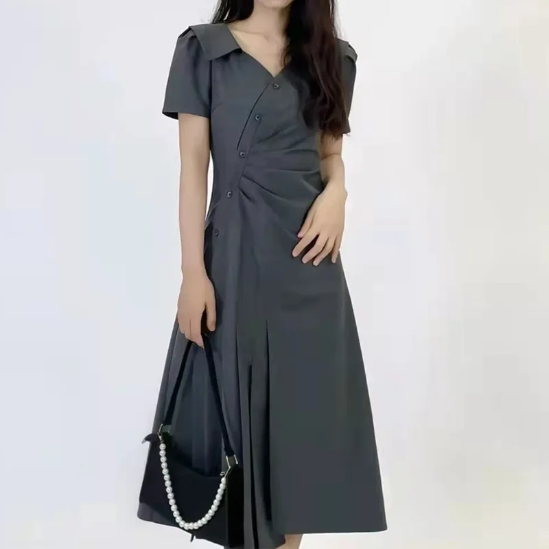 Женское однобортное офисное платье-поло черное ТРАПЕЦИЕВИДНОЕ плиссированное