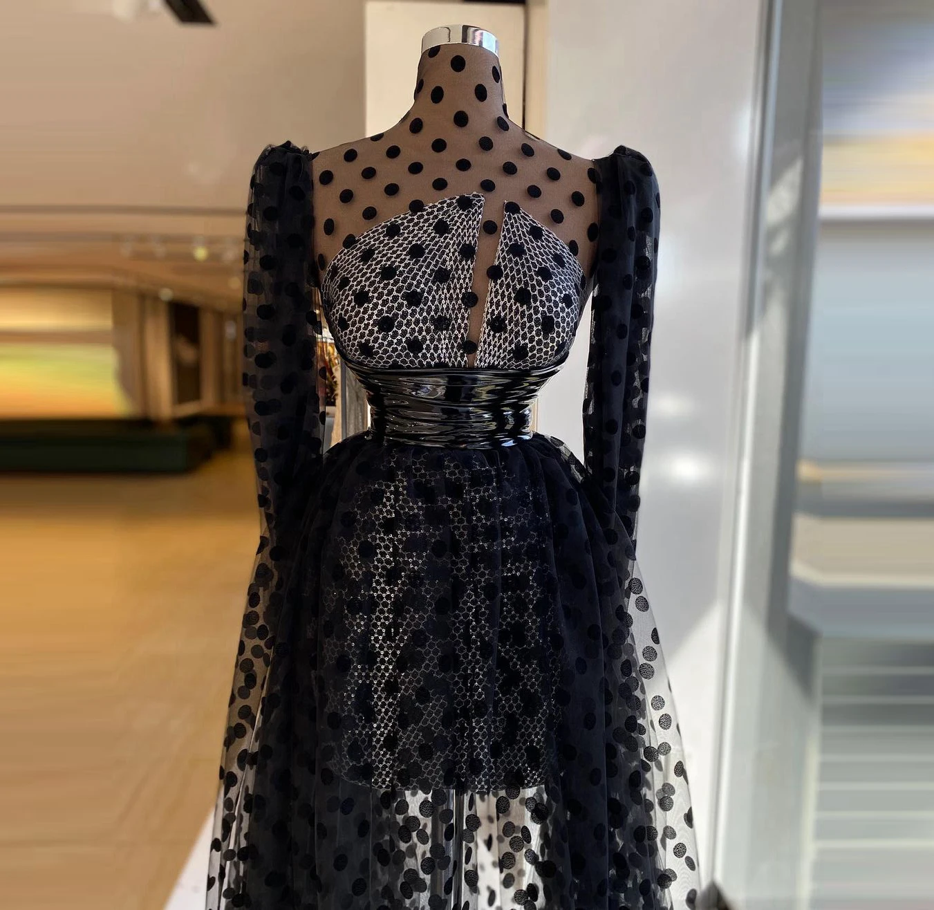 

2022 New Black Spot Tulle Prom Dresses Long Sleeves High Neck Vintage Women See Thru Evening Gowns Plus Size A Line Sexy Gown