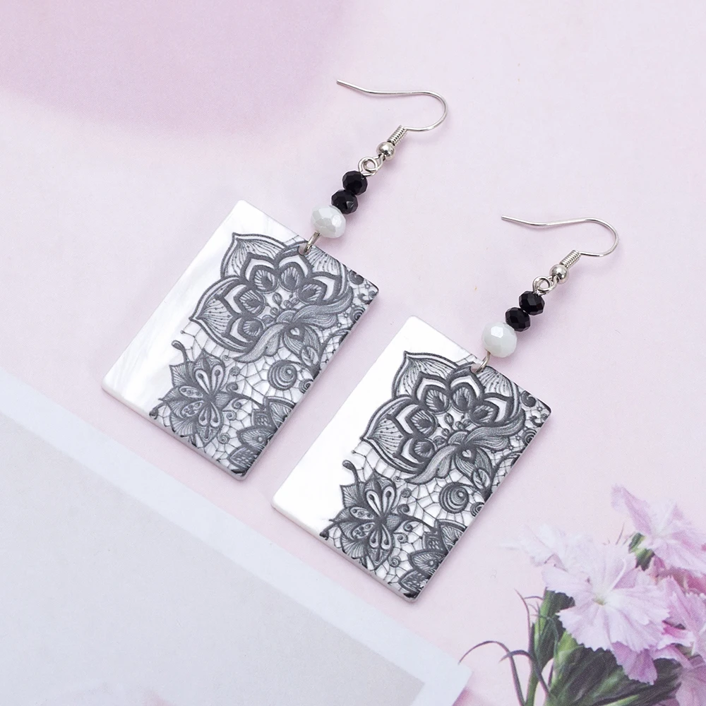 Женские акриловые серьги с цветочным принтом Relievo