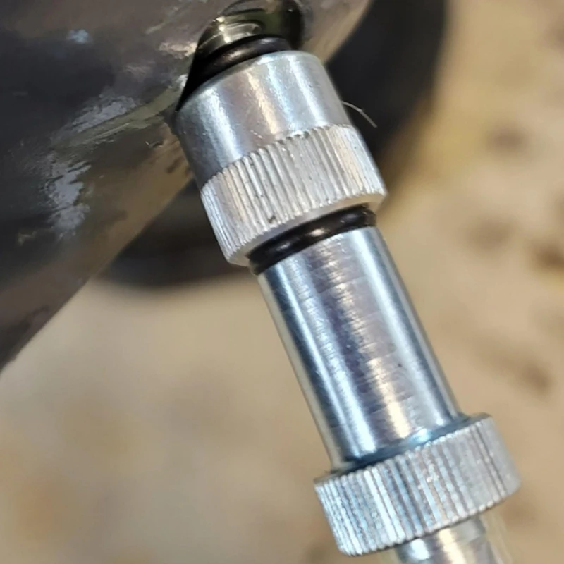 Ручной жидкостный насос для литровых масляных бутылок увеличивающий