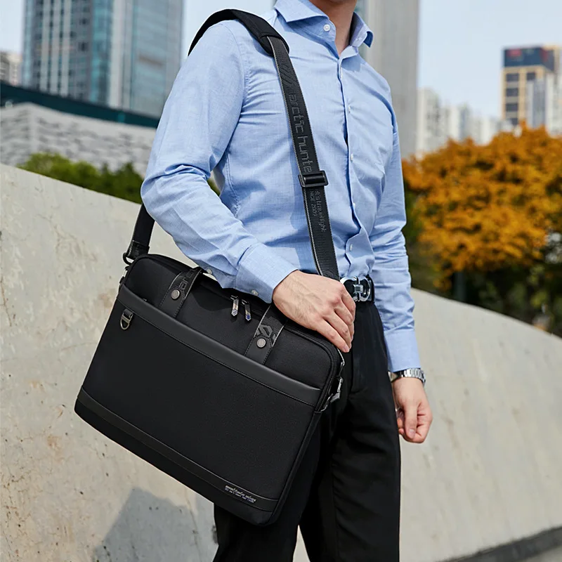 New Men's Business Briefcase Commuting Large Capacity Waterproof Tote Office Bag Single Shoulder Laptop Bag Messenger Men Bag