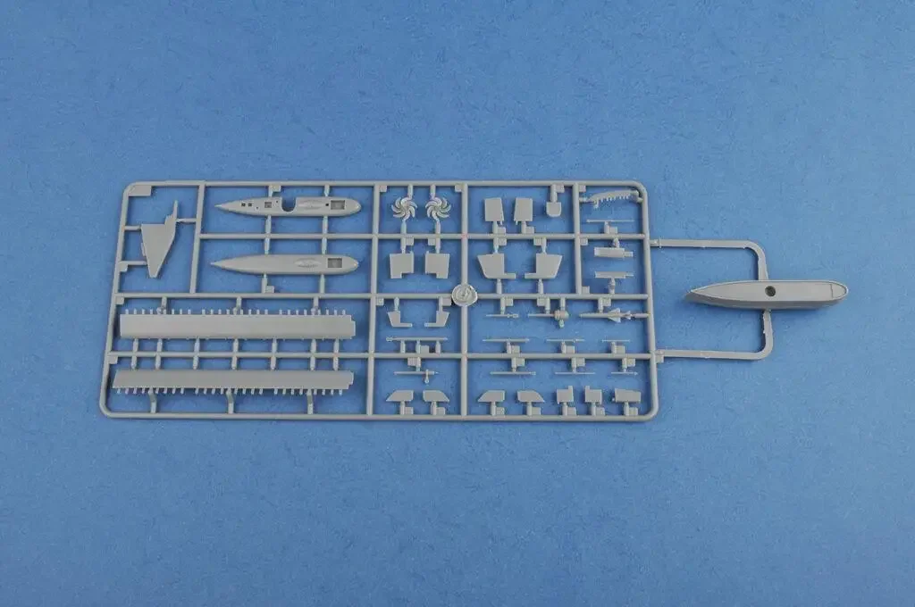 HobbyBoss 83521 Масштаб 1/350 комплект модели РОССИАНСКОГО ТЕМНО-СИНИЙ SSGN OSCAR II CLASS KURSK SUBMARINE