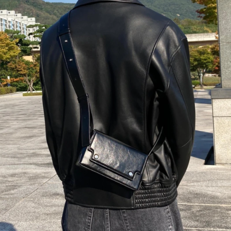 

Конверт 2023, кожаная дизайнерская квадратная сумка-мессенджер унисекс, трендовая сумка через плечо из искусственной кожи, Корейская сумка, новая уличная сумка с клапаном