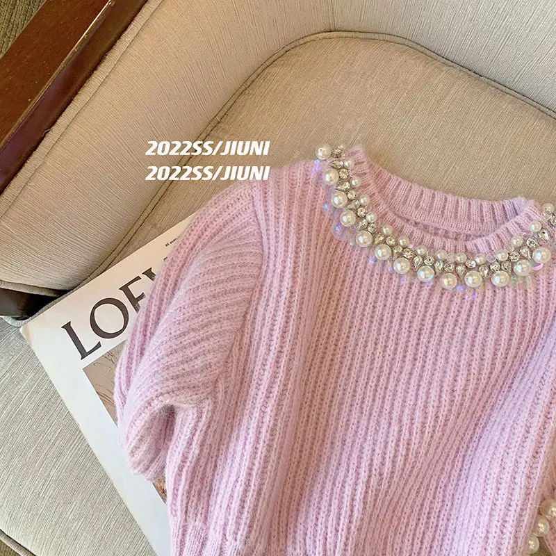 Женский вязаный джемпер с жемчугом и бусинами