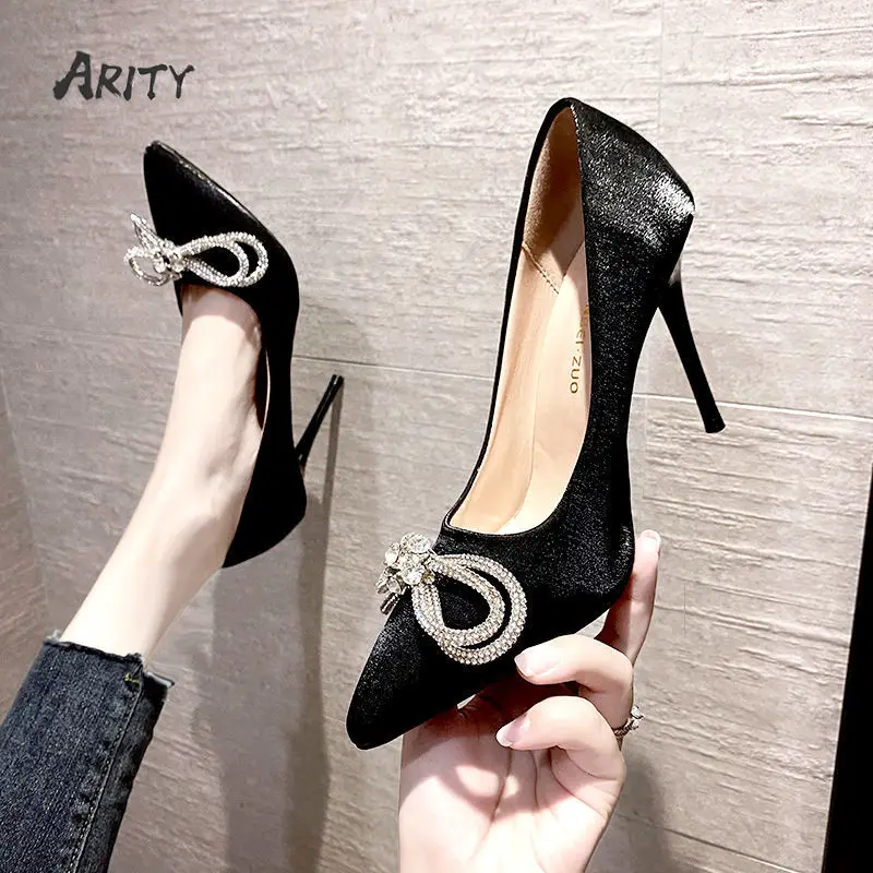 

Женские модельные туфли-лодочки, весенние туфли с бантом, атласные туфли на высоком каблуке, привлекательные вечерние туфли на тонком каблу...