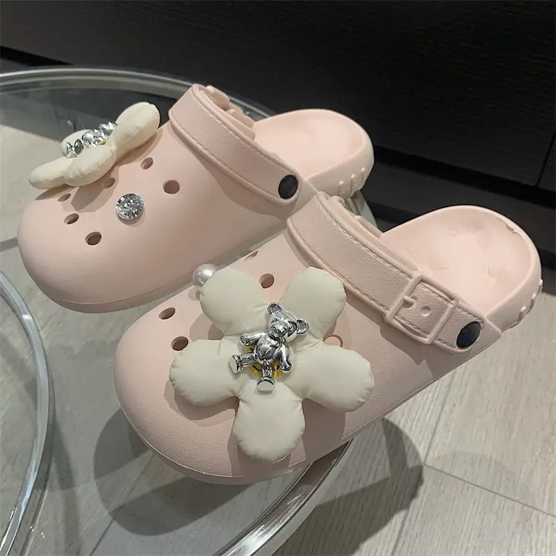 

Hot Sale Charms for Crocs Lovely Flowers Bears Croc Decoration Croc Charms Designer Accessories Cute Adornment for Clogs Sandals
