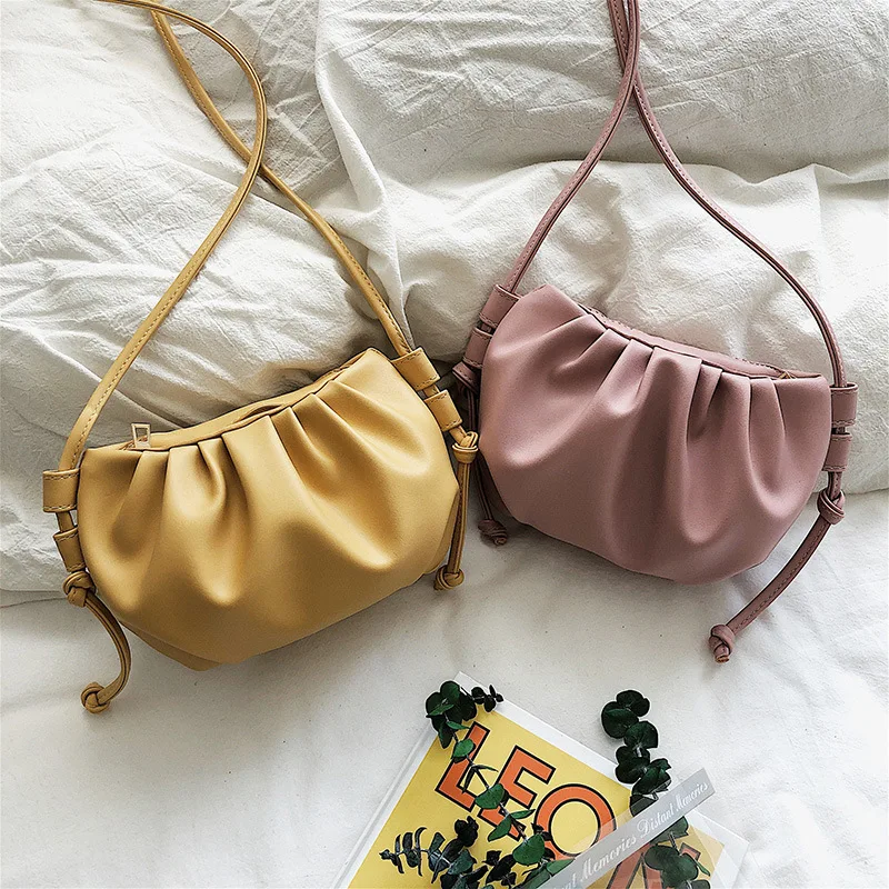 

Женская сумка-Кроссбоди с одной лямкой и складками