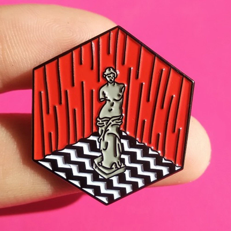 

Twin Peaks Peculiar Statue David Lynch Brooch Metal Badge Lapel Pin Jacket Jeans Fashion Jewelry Accessories Gift