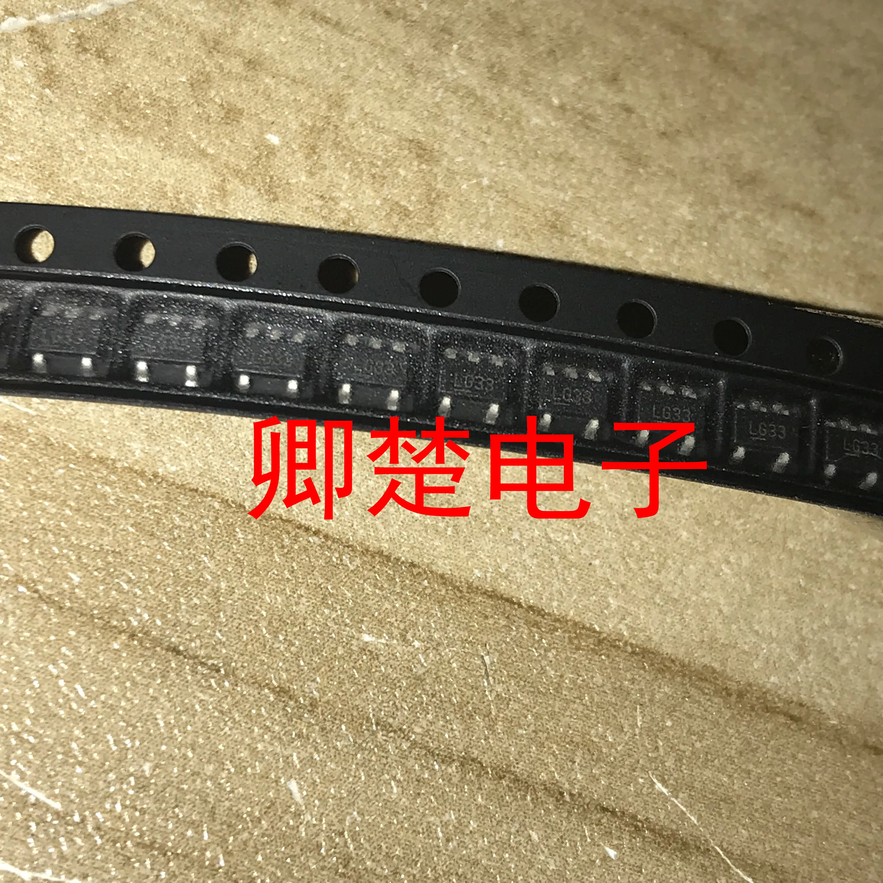 

30 шт., оригинальный новый рефференциальный регулятор напряжения 3,3 В SOT-23-5