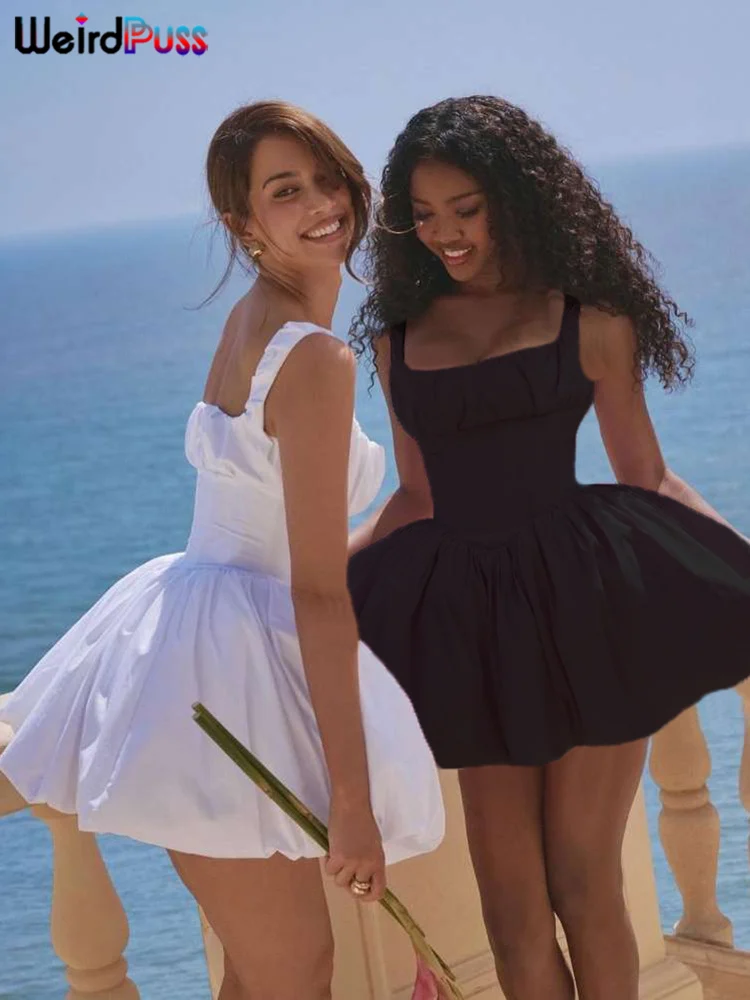 Женское мини-платье без рукавов с оборками и открытой спиной