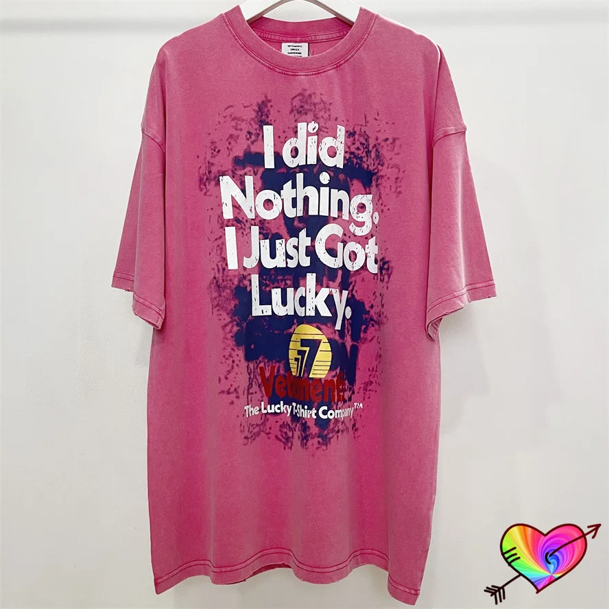 

2023 выцветающая розовая футболка с надписью «I Got Lucky», мужская и женская футболка с надписью «The Luck» в масштабе 1:1, футболка с короткими рукавами и потертым принтом, топы VTM