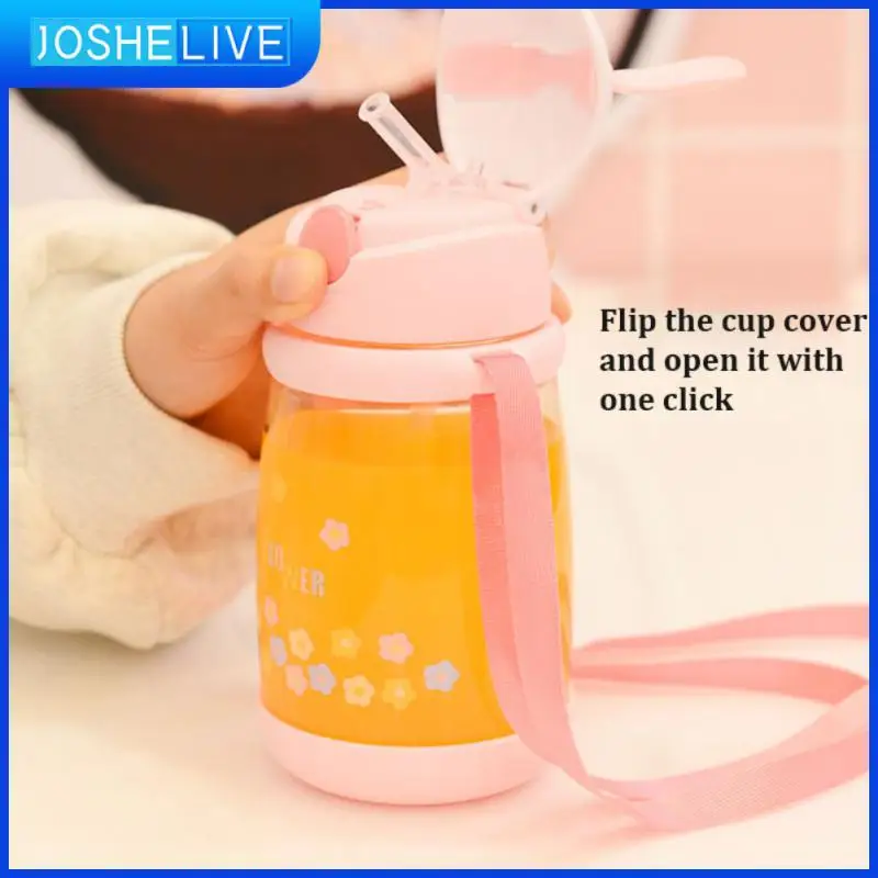 

Соломенная чашка с ремешком, портативная мультяшная детская чашка, 600 мл, кухонные инструменты, кофейная чашка, креативная бутылка для воды ...