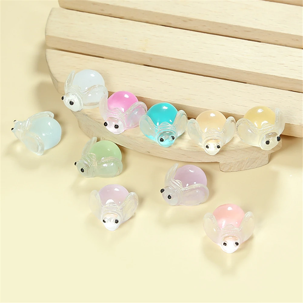 

Светящиеся фигурки светлячков из смолы