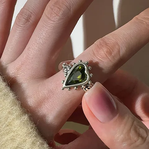 Женское Винтажное кольцо Foxanry, зеленое кольцо в стиле панк с зелеными фианитами, Необычные геометрические украшения ручной работы с кисточками