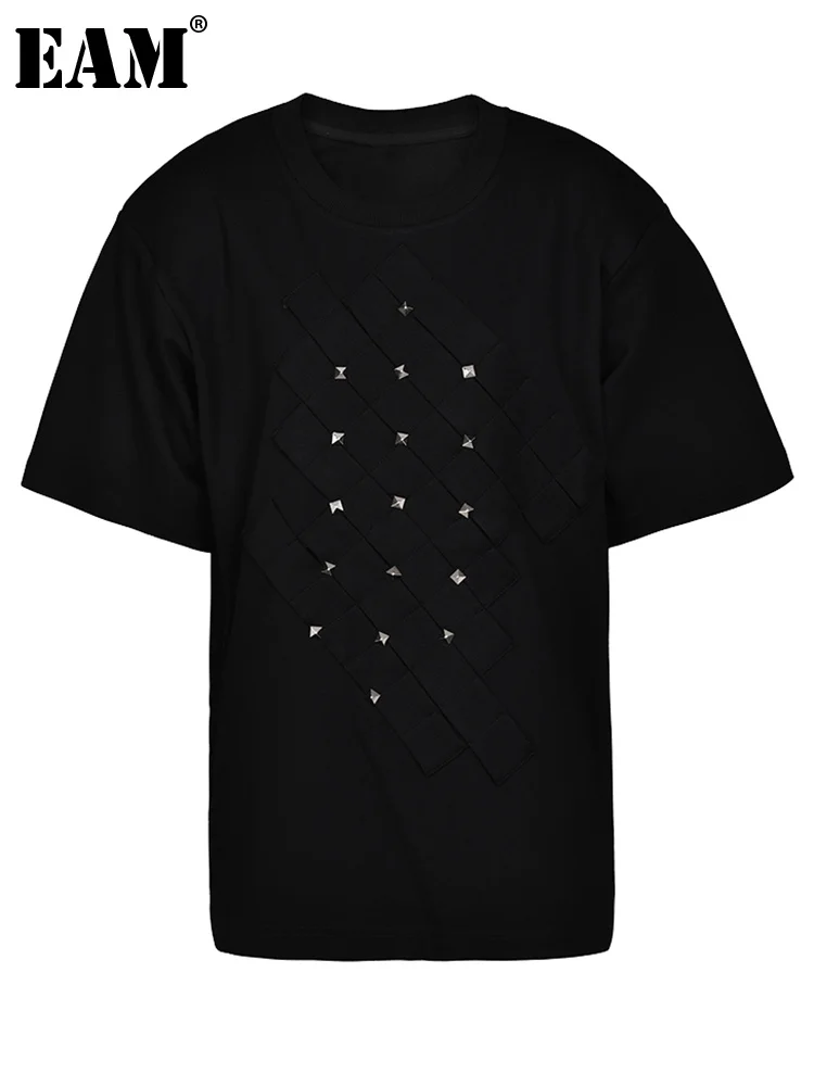 

[EAM] Women Black Metal Rivet Big Size Personality T-shirt New Round Neck Half Sleeve Fashion Tide Spring Summer 2023 1DF9688