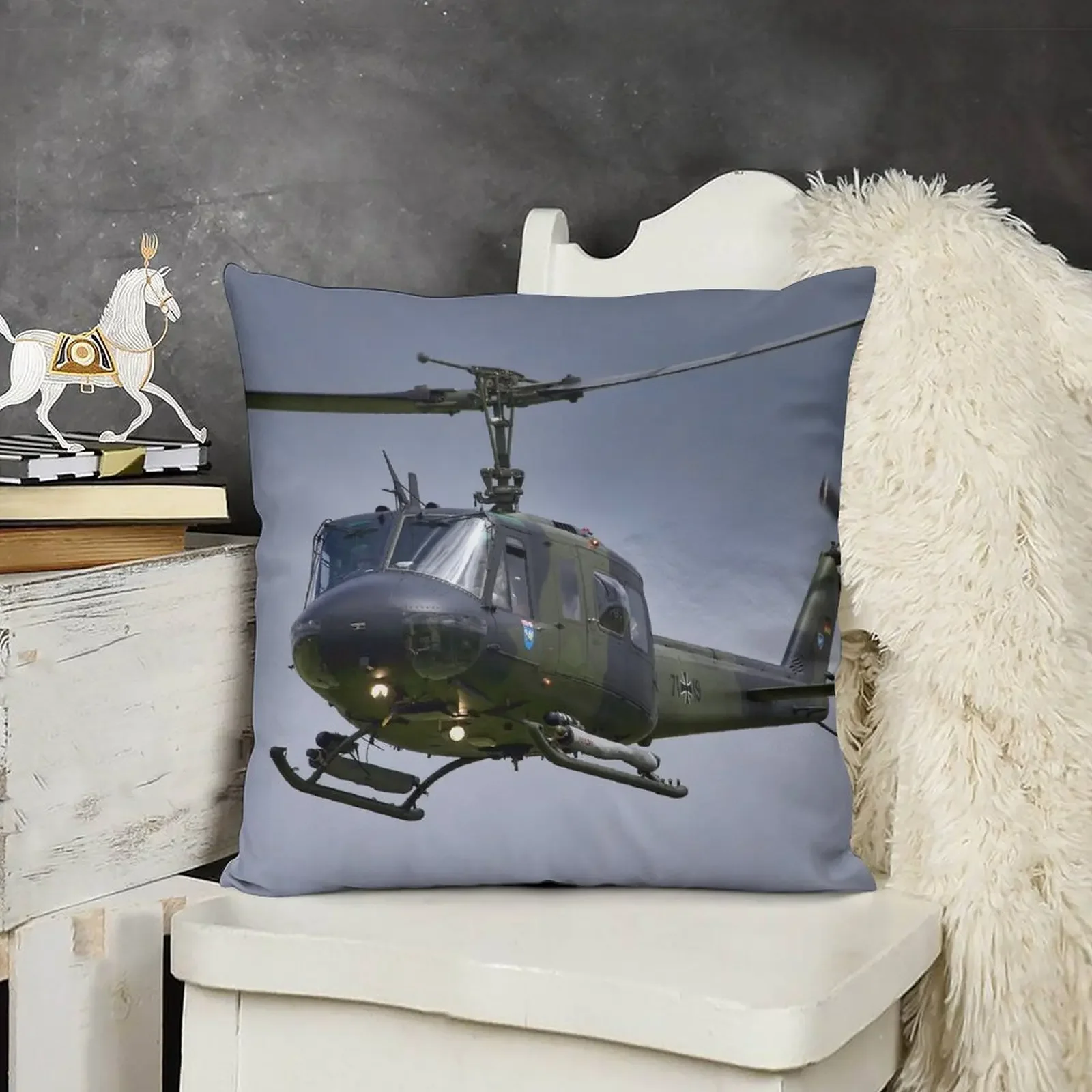 Немецкие ВВС/лугчаффе (Lufttransportgeschwader 63) Air Transport Wing 63 колокольчик UH-1D Iroquois Пледы