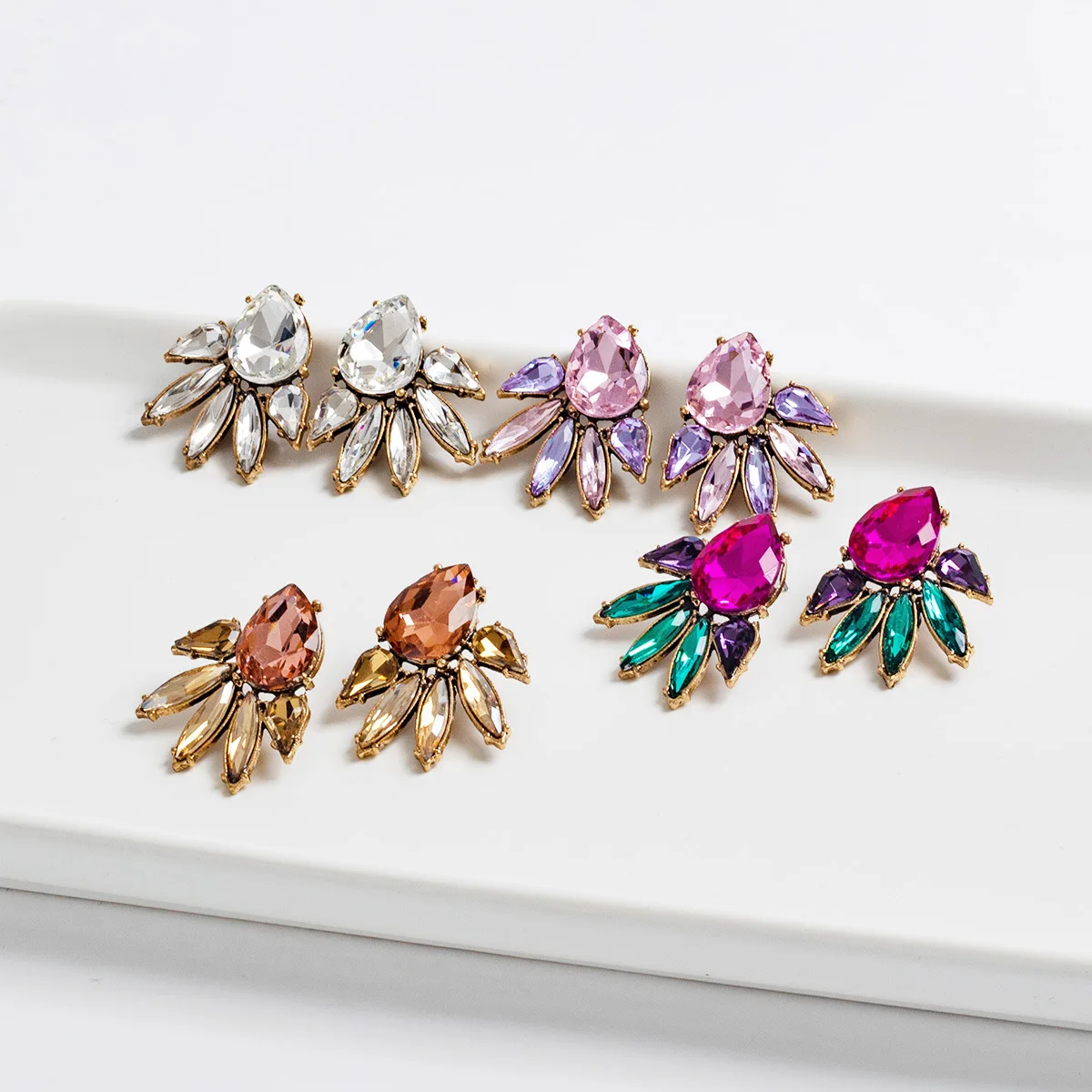 Винтажные модные простые серьги для женщин Большие европейские Элегантные