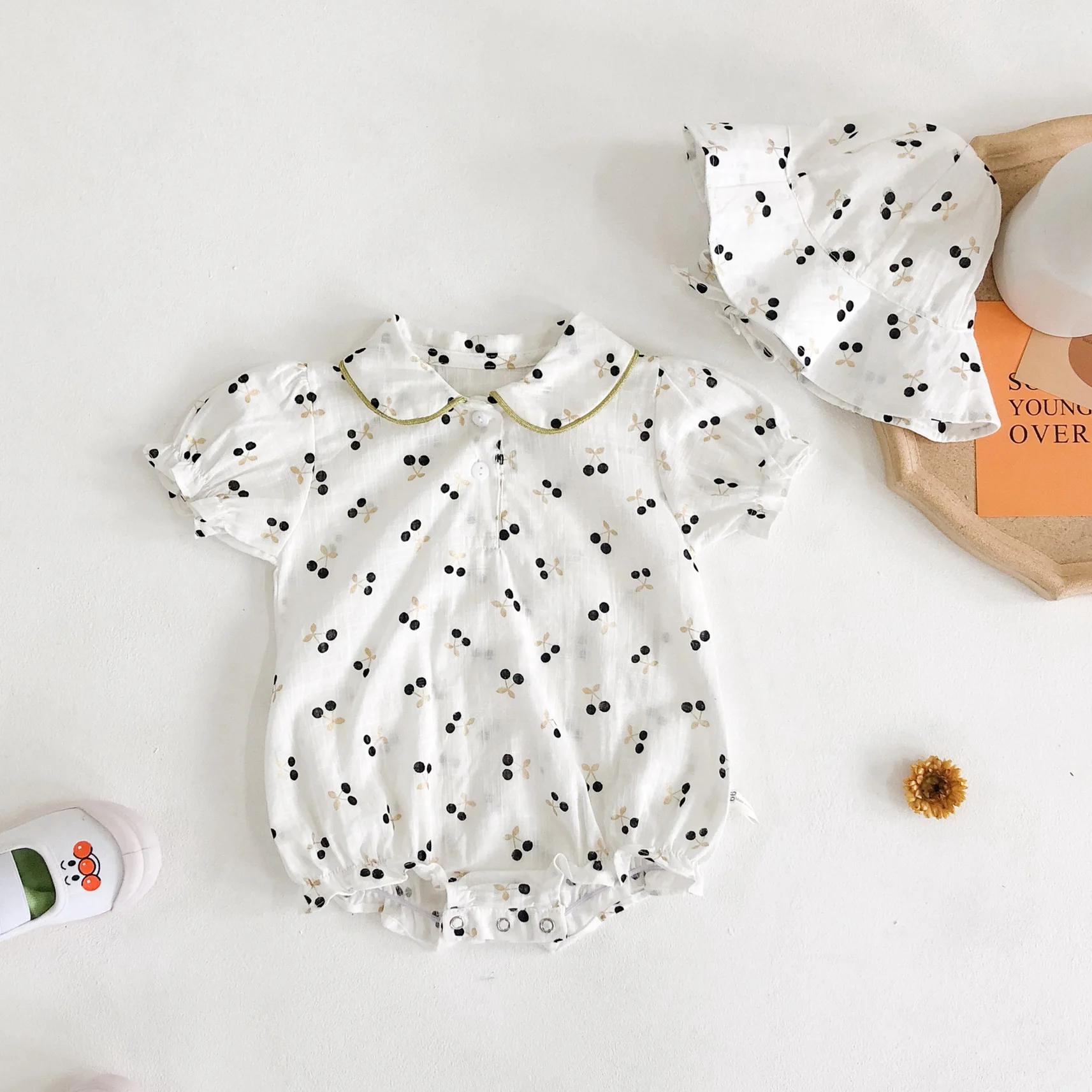 

2023 Summer Korean New Baby Girl Bodysuit Doll Collar Cherry Short Sleeve Cotton Romper Infants Toddler Girl Jumpsuit Outfits