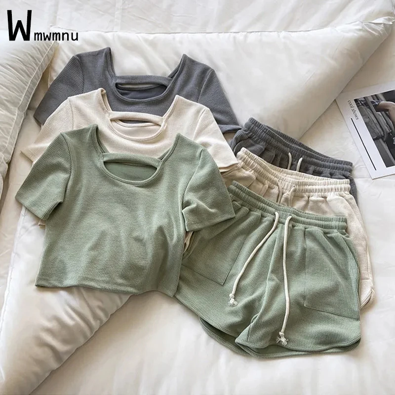 

Летний сексуальный однотонный спортивный костюм, женский комплект из 2 предметов, шикарный спортивный костюм с шортами