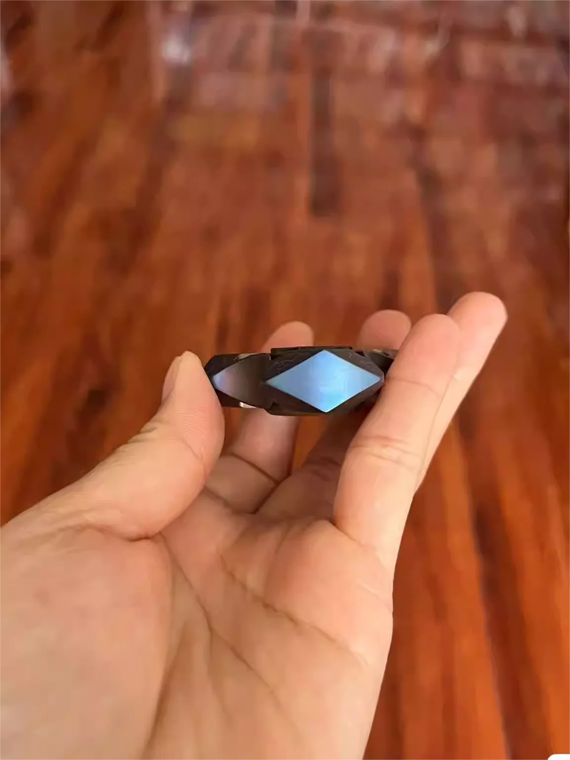 Гироскопический треугольник для пальцев из титанового сплава EDC